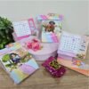 Mini Calendário de Mesa Meninas 2026 - Imagem 2